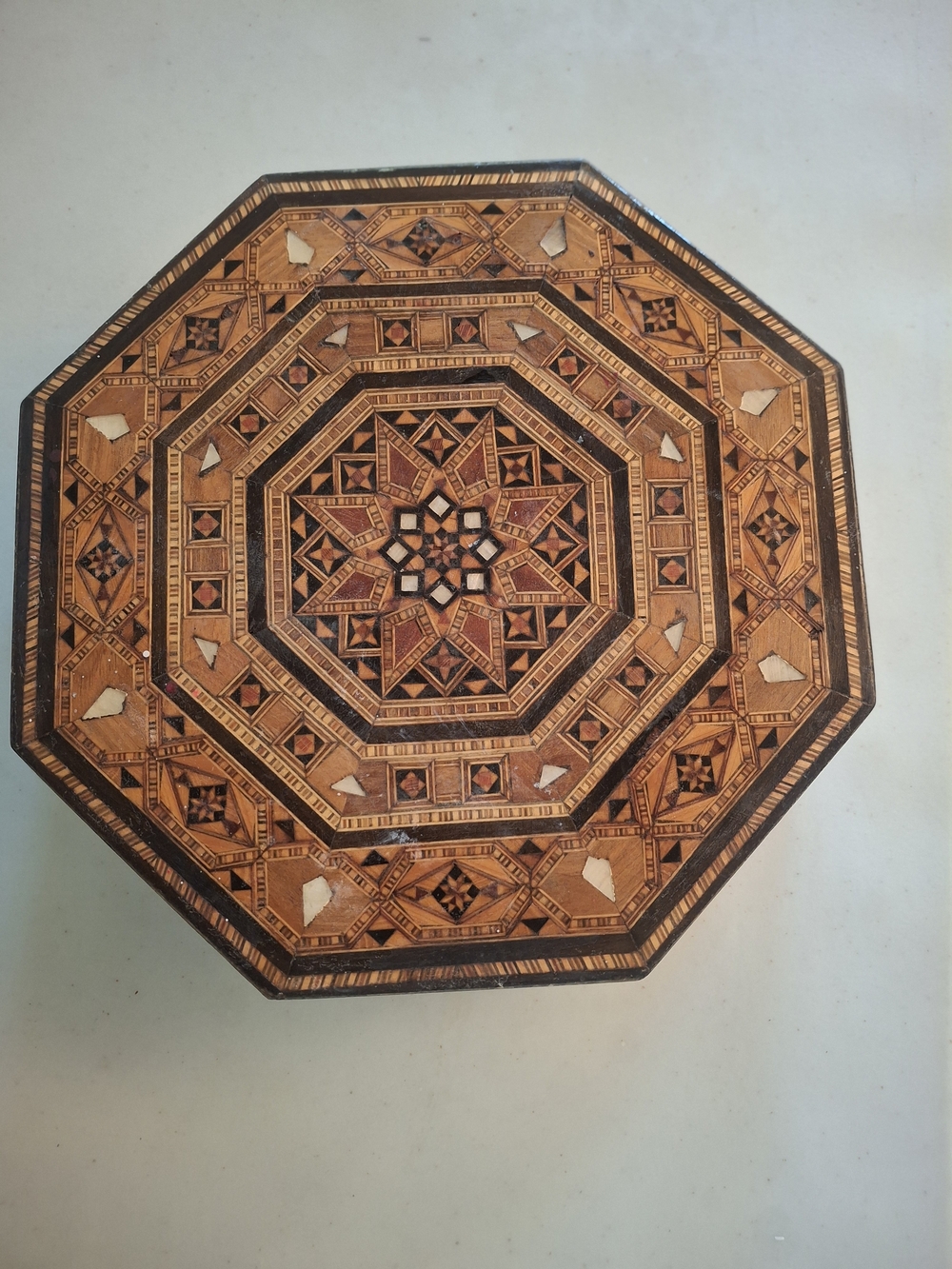 Octagonal Inlaid Wood Decorative Box - Intricate Geometric Design